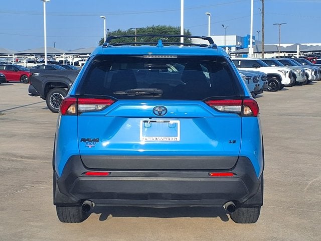 2021 Toyota RAV4 LE