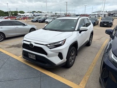 2024 Toyota RAV4 XLE