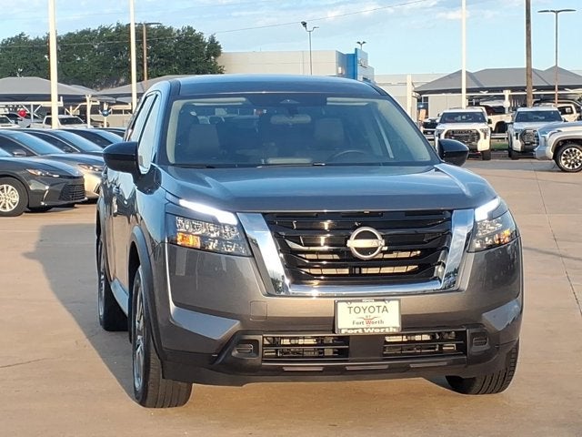 2025 Nissan Pathfinder S