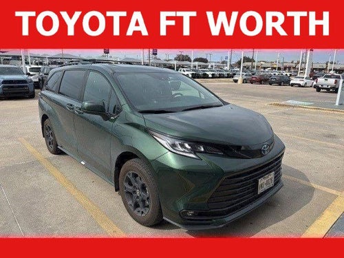 2025 Toyota Sienna Woodland Edition
