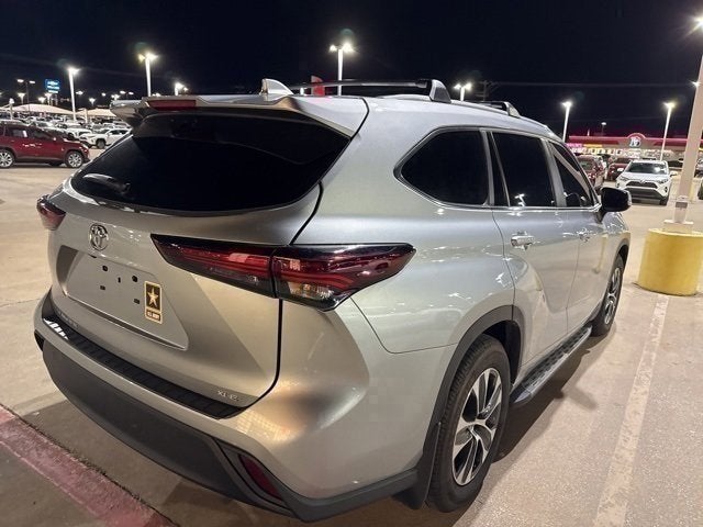 2024 Toyota Highlander LE