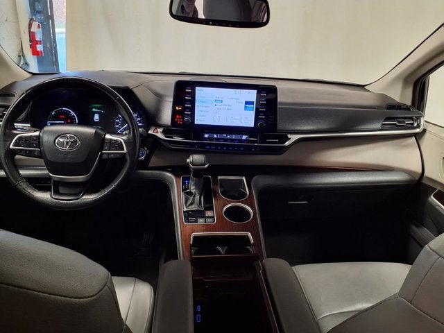 2024 Toyota Sienna XLE
