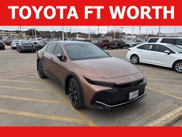 2025 Toyota Crown Platinum