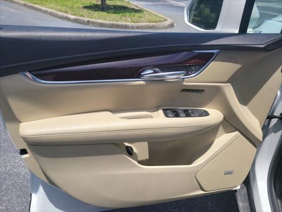 2017 Cadillac XT5 Luxury FWD