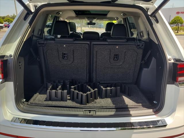 2024 Volkswagen Atlas 2.0T SEL Premium R-Line