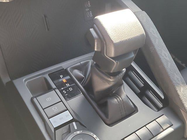 2024 Toyota TACOMA SR5 SR5