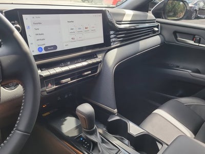 2025 Toyota Camry SE
