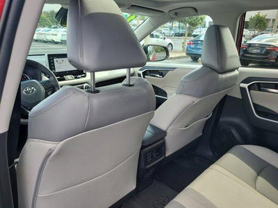 2021 Toyota RAV4 HYBRID Hybrid XLE Premium