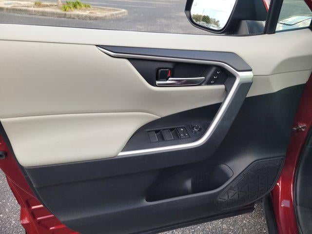 2021 Toyota RAV4 HYBRID Hybrid XLE Premium