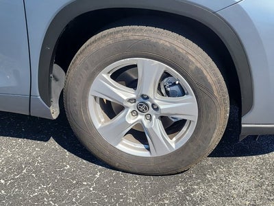 2023 Toyota HIGHLANDER LE