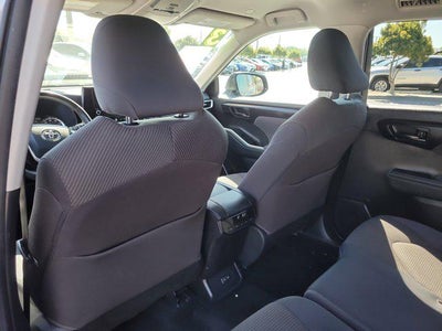 2023 Toyota HIGHLANDER LE