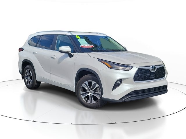 2024 Toyota Highlander LE