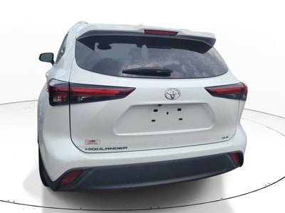 2024 Toyota Highlander LE