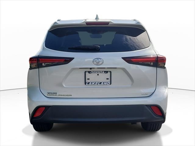 2024 Toyota Highlander LE