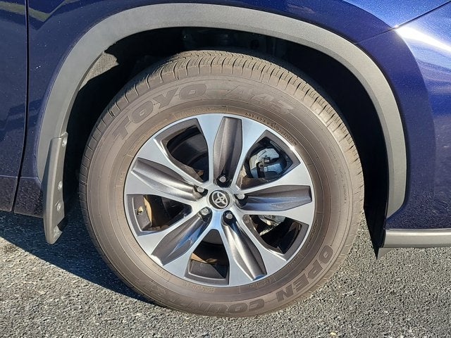 2025 Toyota Highlander XLE