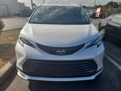 2023 Toyota SIENNA LIMITED Limited