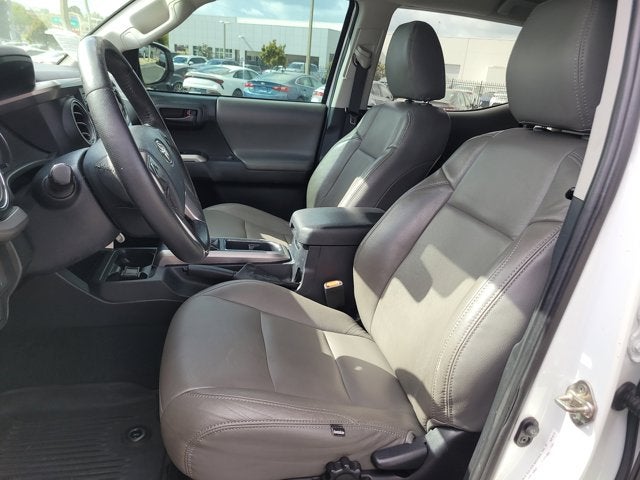 2019 Toyota TACOMA SR5 SR5