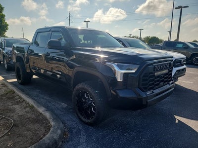 2024 Toyota Tundra 4WD SR5