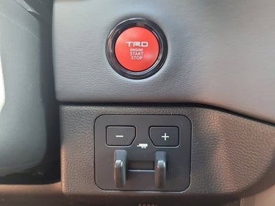 2026 Toyota TUNDRA 4X4 SR5