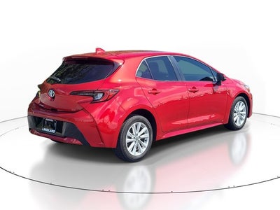 2025 Toyota Corolla Hatchback SE