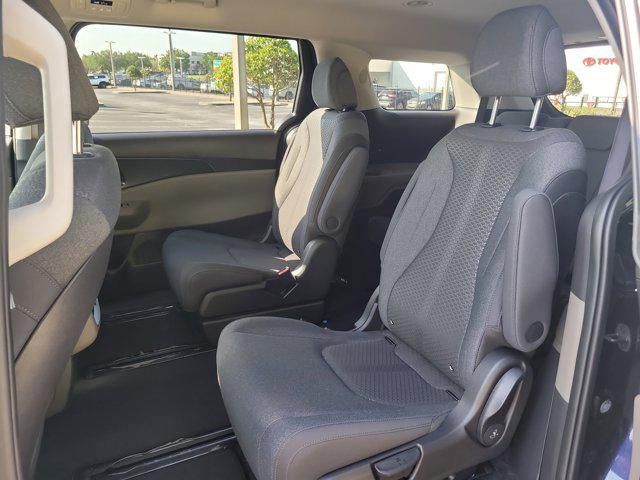 2026 Kia Carnival LX