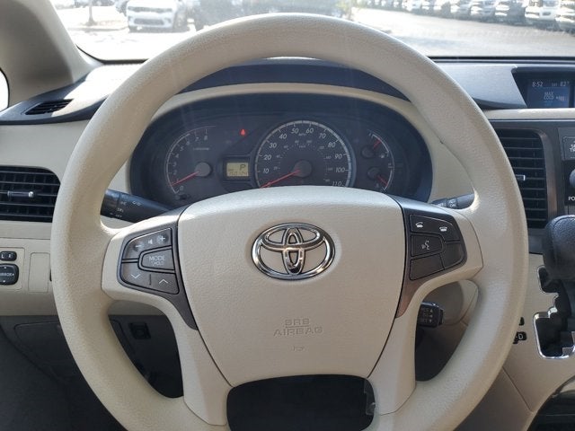 2014 Toyota SIENNA LE 3.5L LE