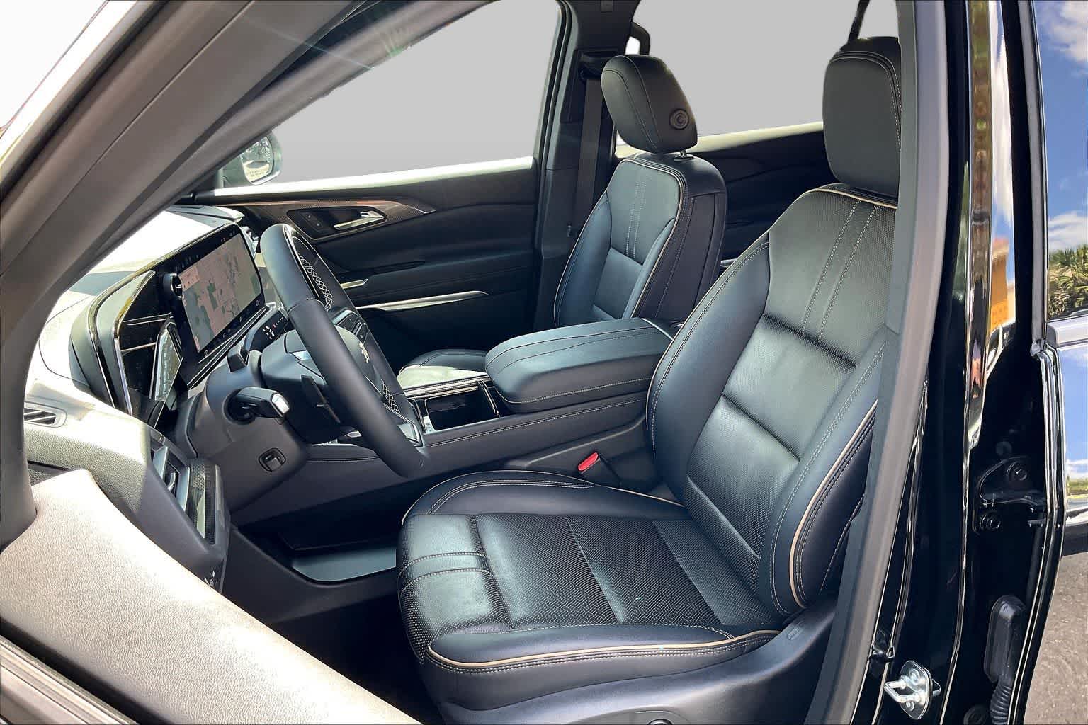 2025 Chevrolet Traverse FWD High Country