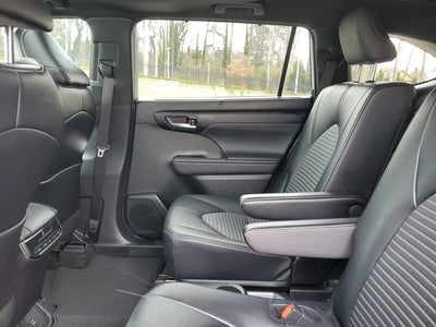 2024 Toyota Highlander LE