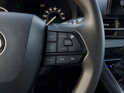 2025 Toyota Sienna LE