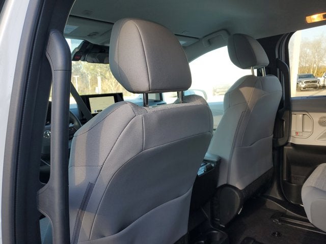 2025 Toyota Sienna LE