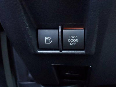 2025 Toyota Sienna LE