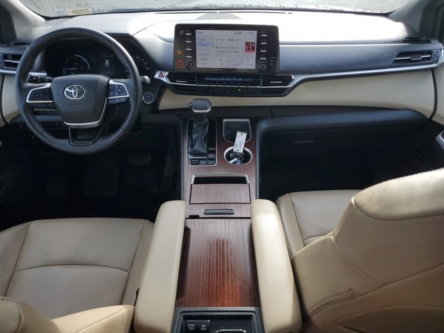 2021 Toyota Sienna XLE