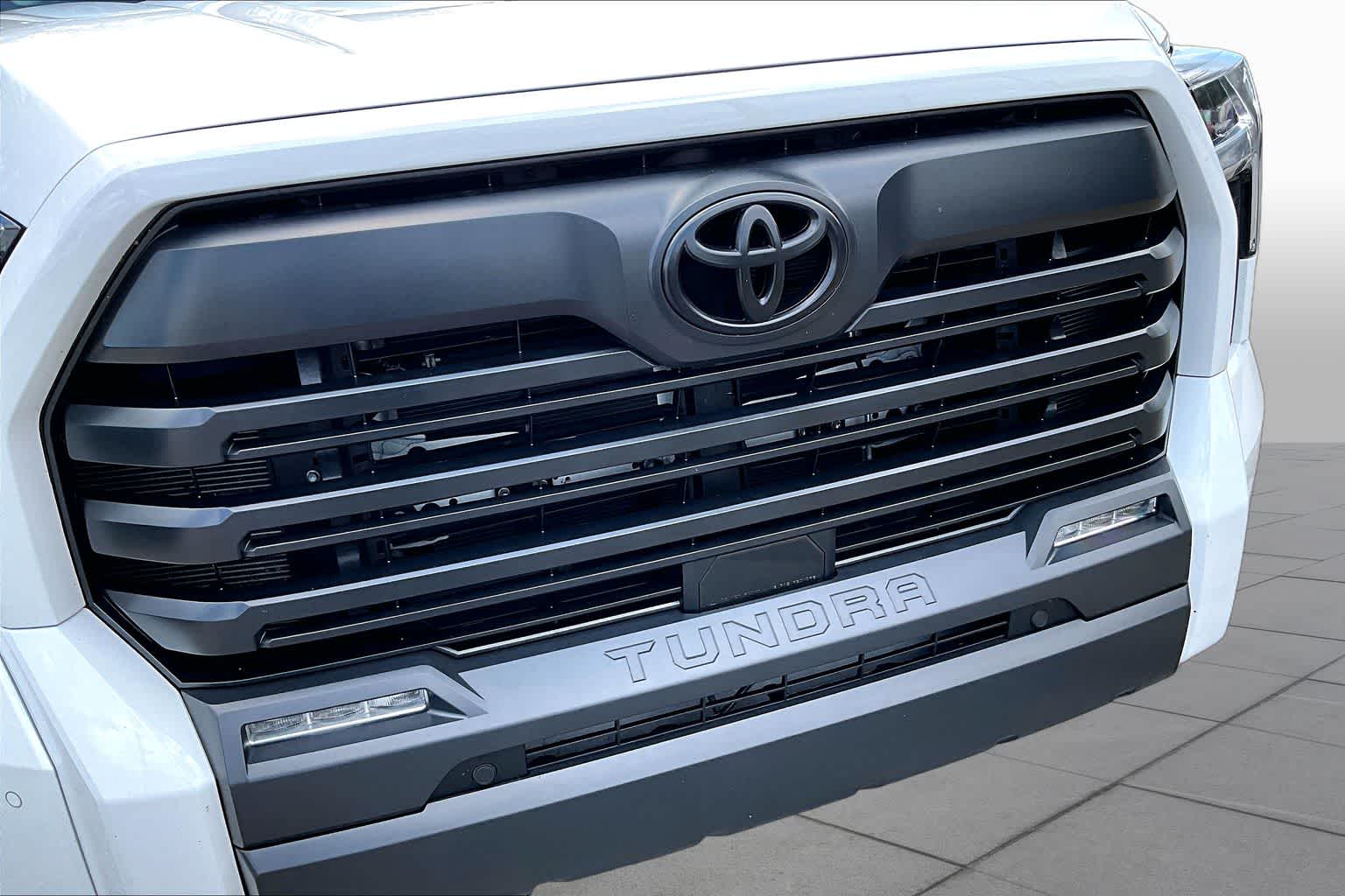 2024 Toyota Tundra SR5