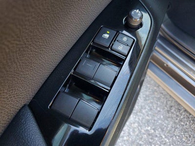 2022 Toyota Prius L Eco