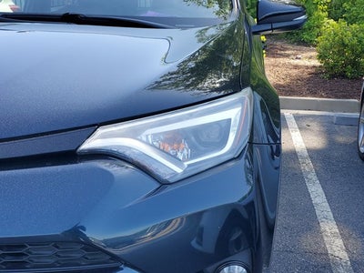 2018 Toyota RAV4 SE