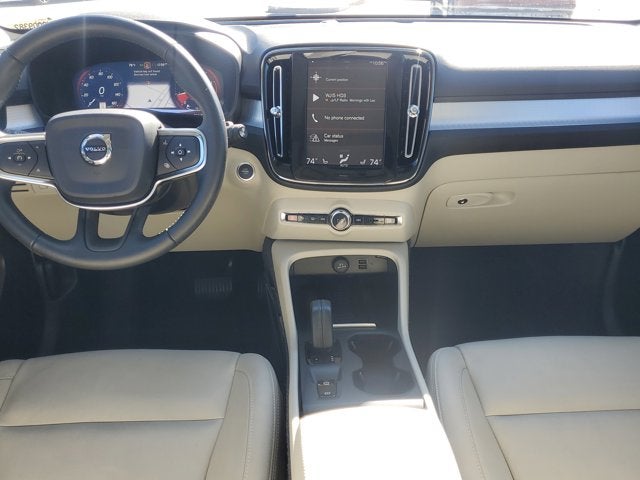 2019 Volvo XC40 Momentum