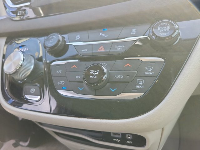 2019 Chrysler Pacifica Touring L