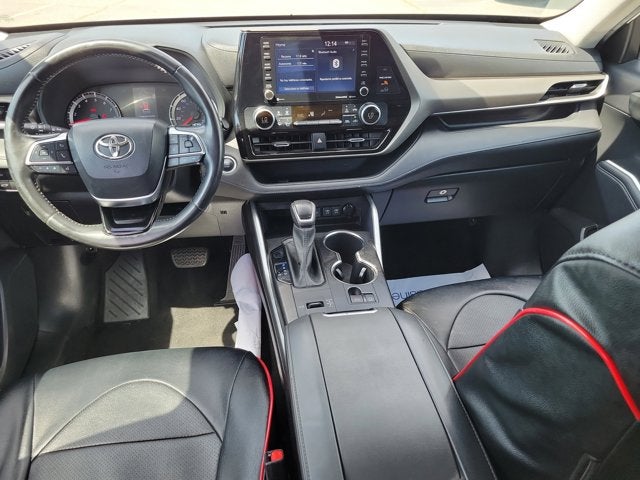 2021 Toyota Highlander Base