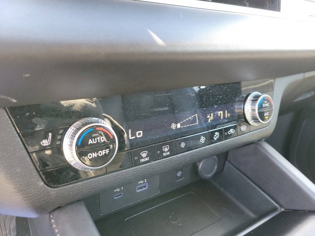 2024 Mitsubishi Outlander SE Black Edition