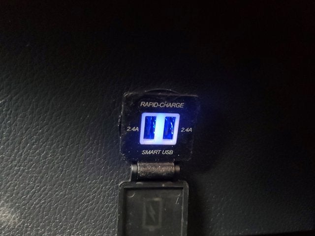 2023 Volvo XC60 Ultimate Bright Theme