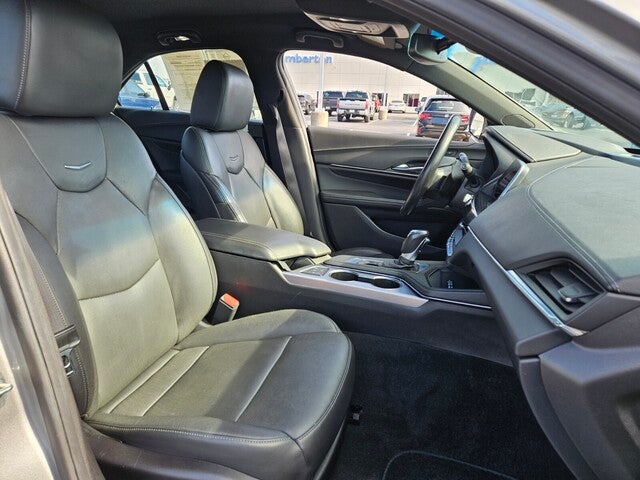 2023 Cadillac CT4 Premium Luxury