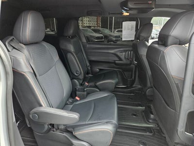 2022 Toyota Sienna XSE