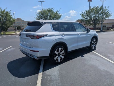 2025 Mitsubishi Outlander SE