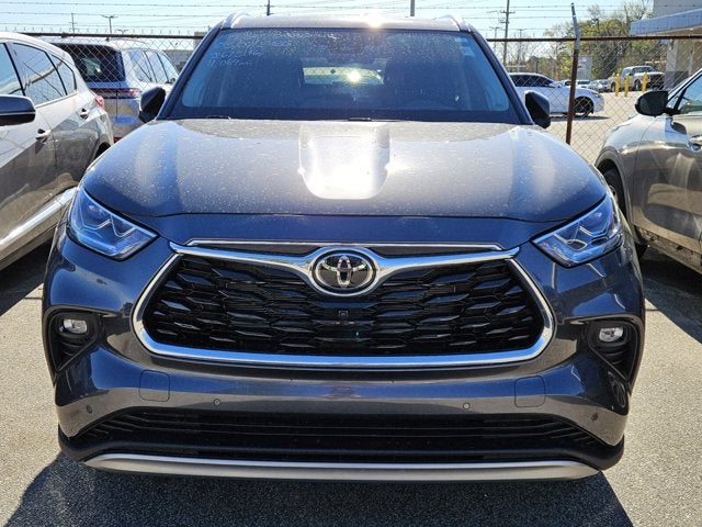2025 Toyota Highlander Hybrid Platinum