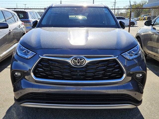 2025 Toyota Highlander Hybrid Platinum