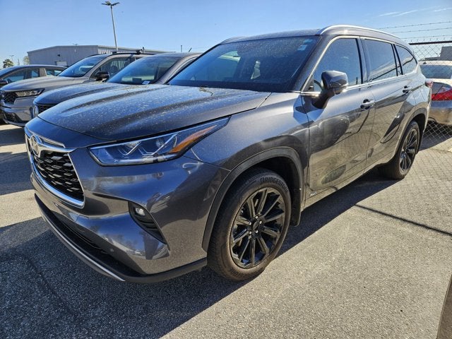 2025 Toyota Highlander Hybrid Platinum