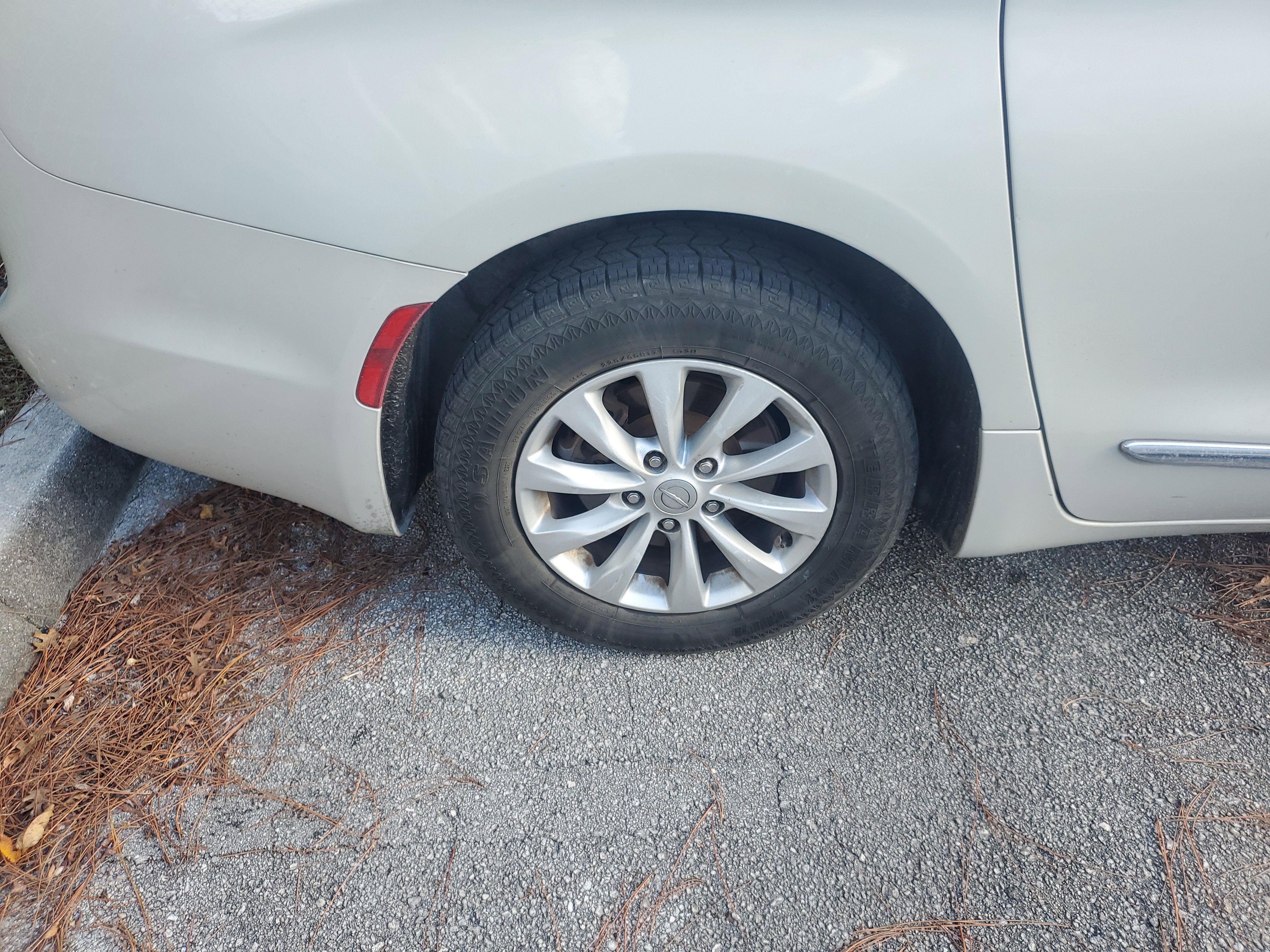 2017 Chrysler Pacifica Touring-L