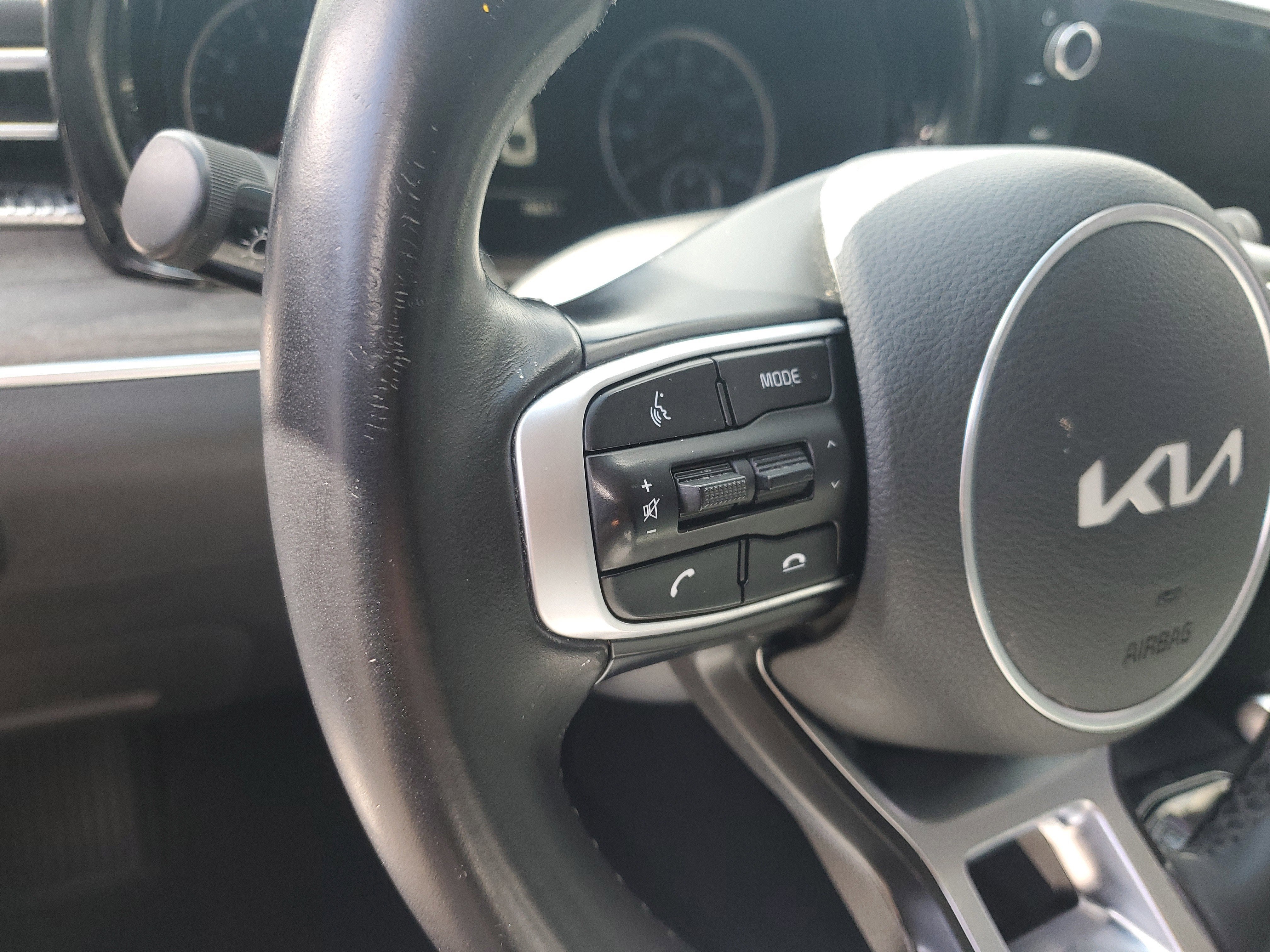 2022 Kia K5 EX