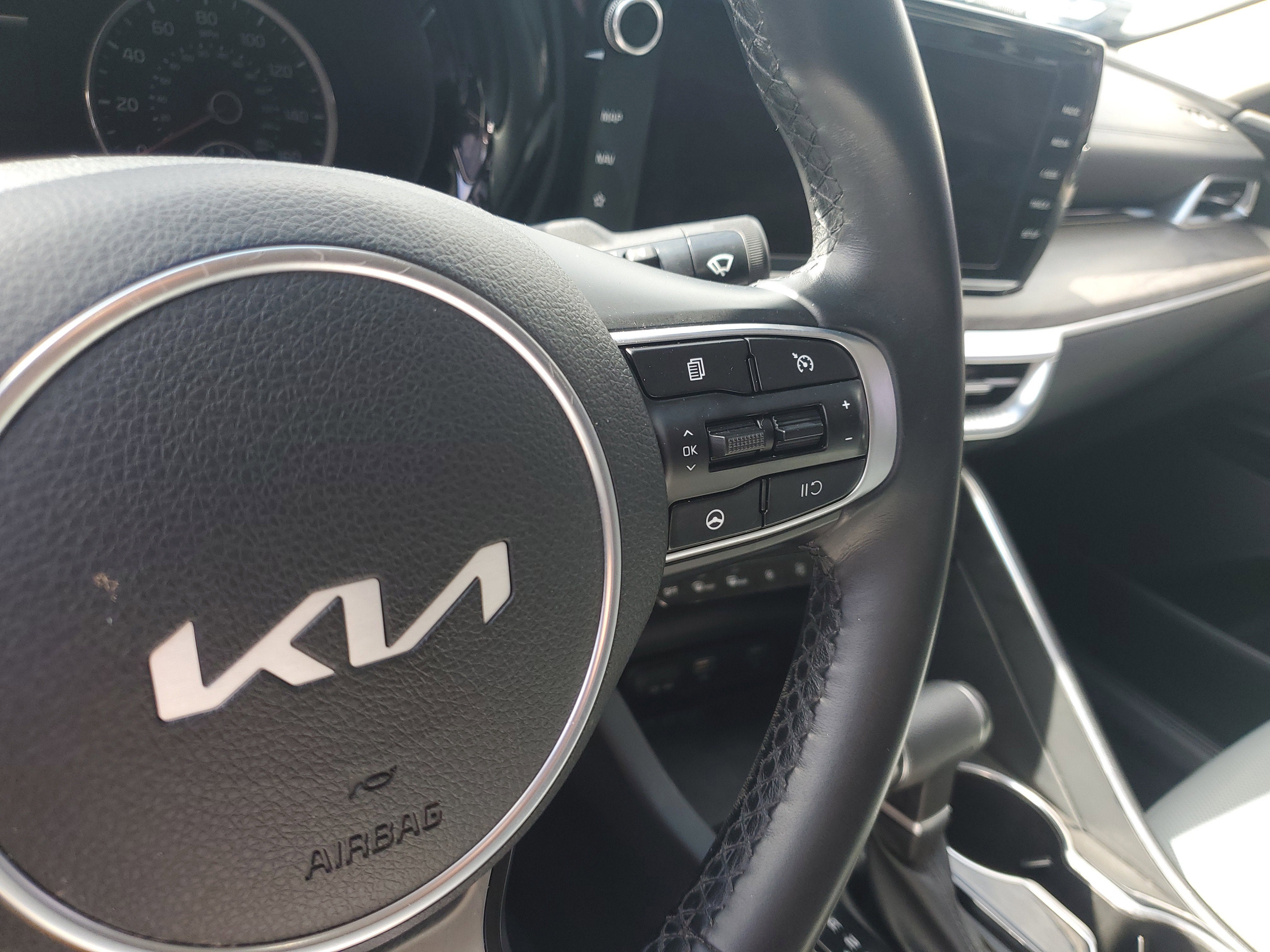 2022 Kia K5 EX