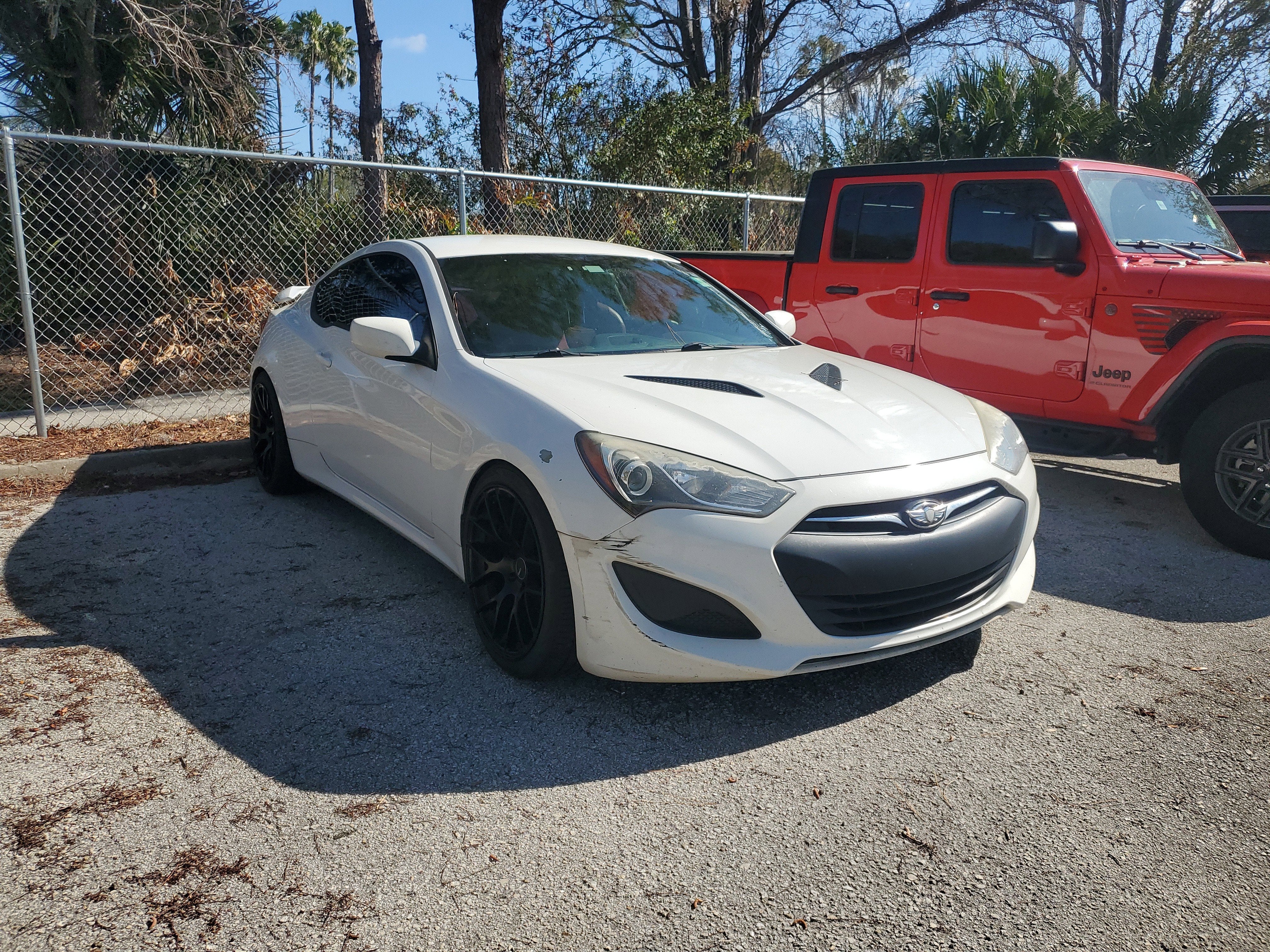 2013 Hyundai Genesis Coupe 2.0T R-Spec